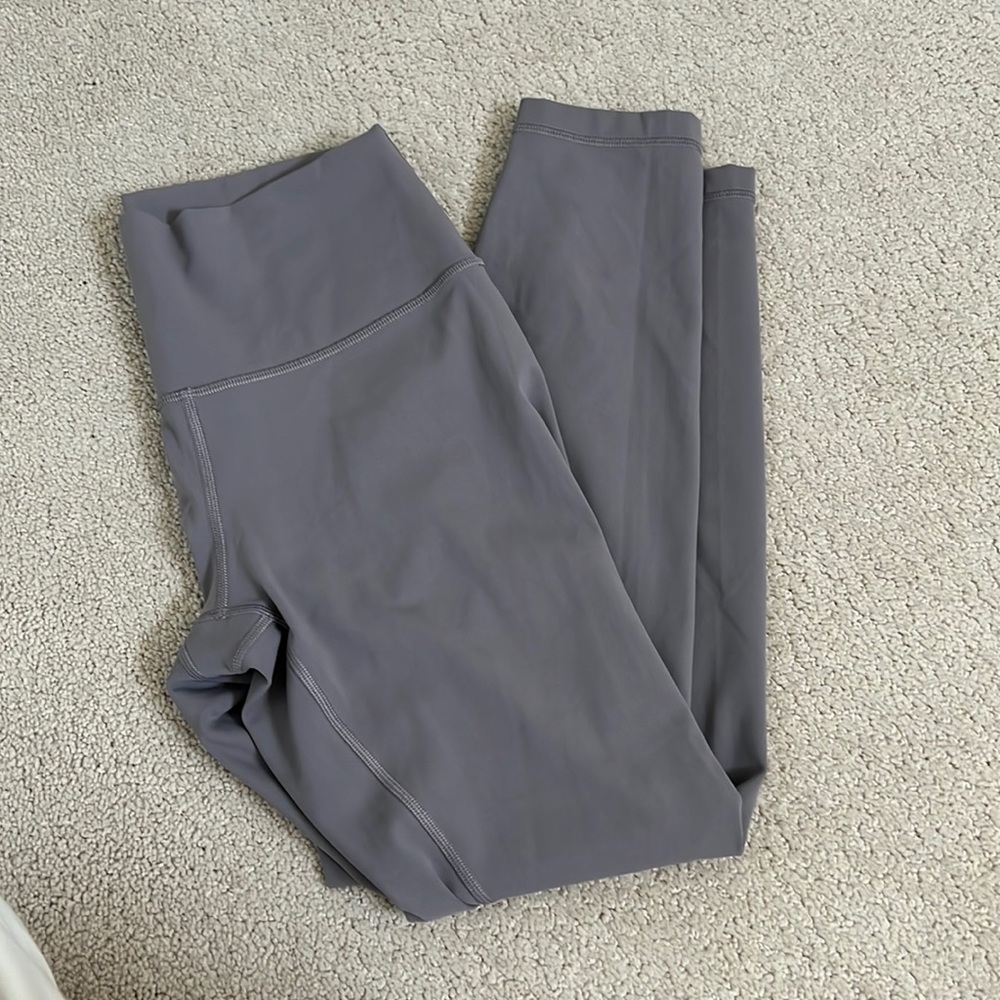 Lululemon Wunder Under 25”